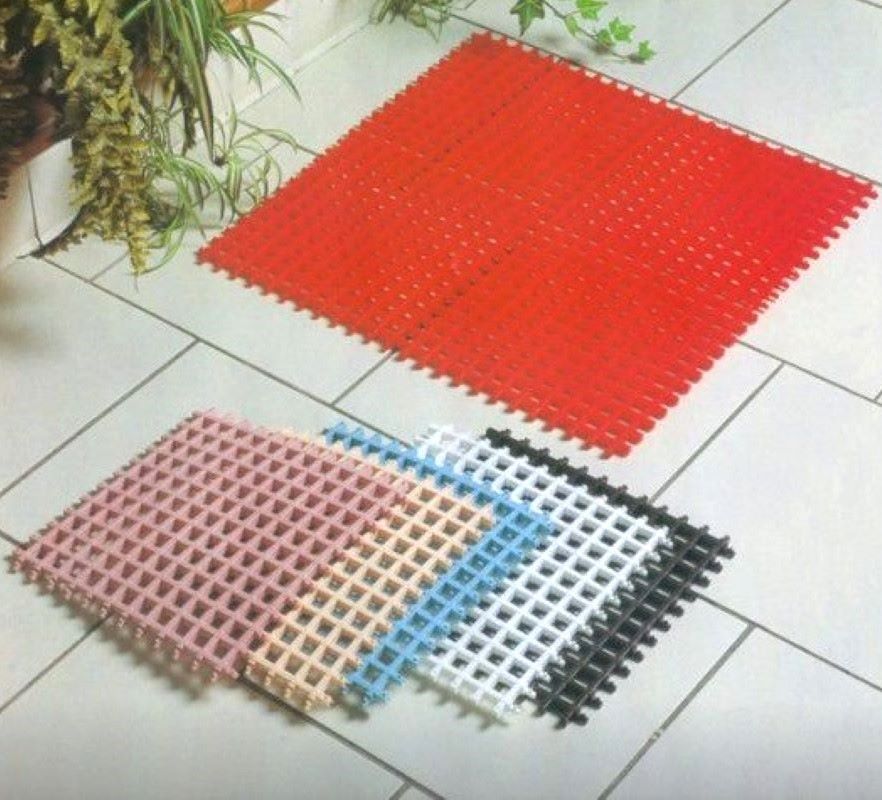 Kúpeľňová zostavovacia rohož biela