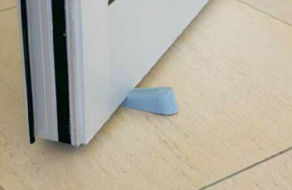 Gumový klin pod dvere a okná