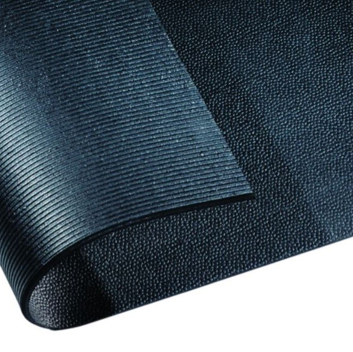 Gumová podlahovina do transportérov pre kone a dobytok šírka 1,5 m hrúbka 6 mm